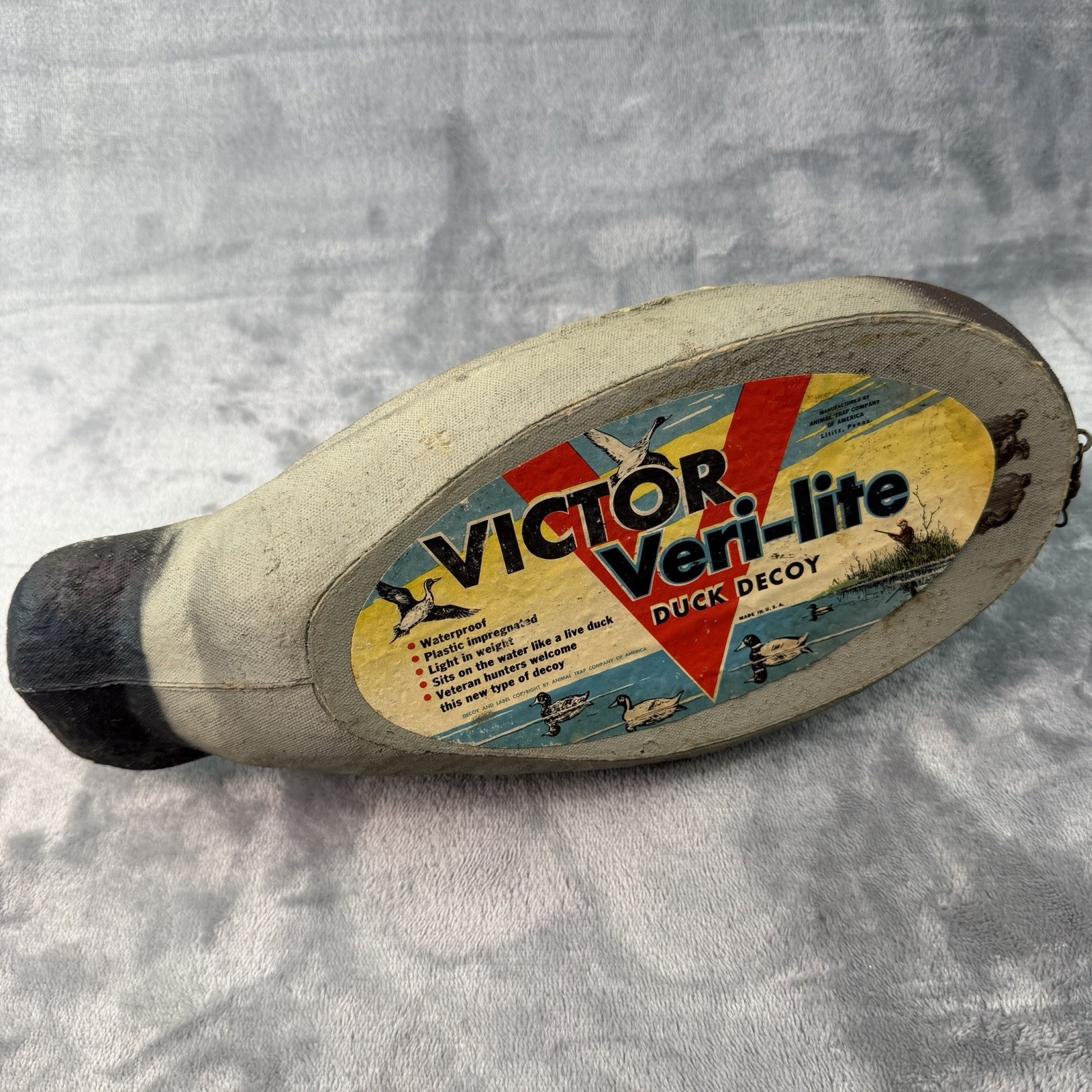 Vtg Victor Veri-Lite Mallard Drake Duck Decoy Animal Trap Co Paper Label B227