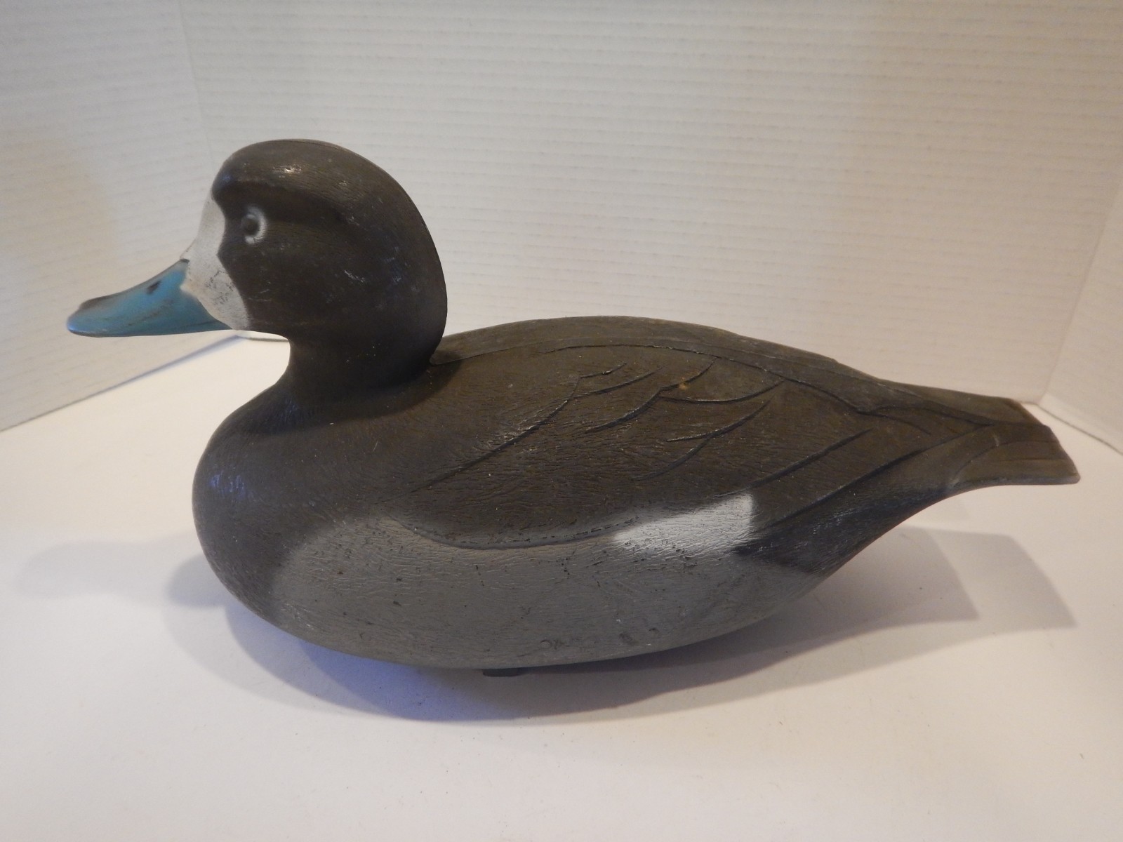 Vtg 1967 Victor Bluebill Duck Decoy Woodstream USA (L12)