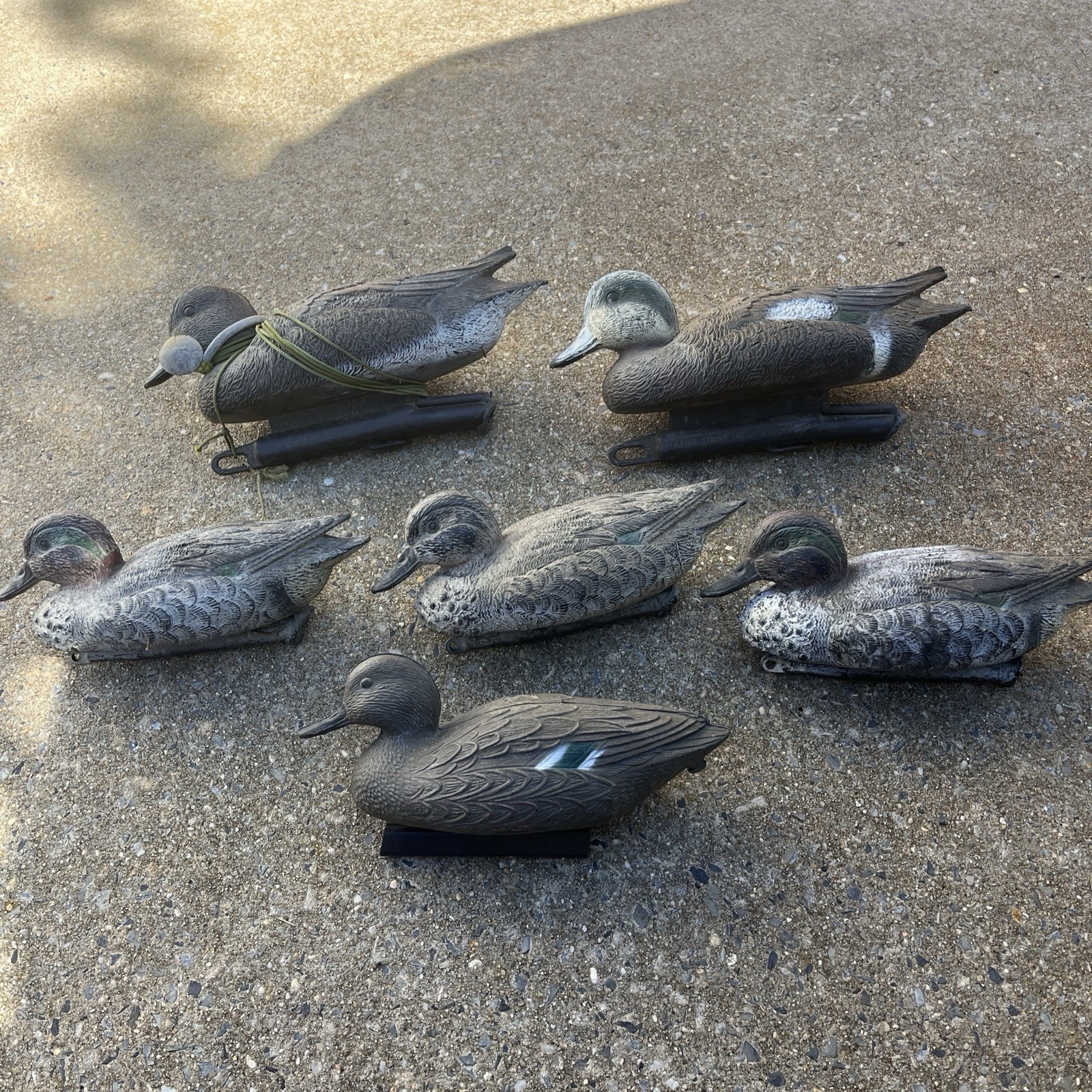 Lot Of 6 Vintage Plastic Hunting Duck Decoys Used Made In Italy & USA Carry Lite