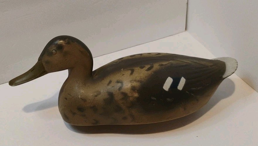 Vintage Duck Decoy Victor D-9 Animal Trap Company Hard Plastic Mallard Hunting