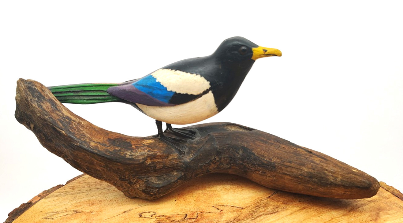 Vintage Hand-Carved Painted Wooden Magpie Bird Decoy Sculpture Binninger 5 x 11″