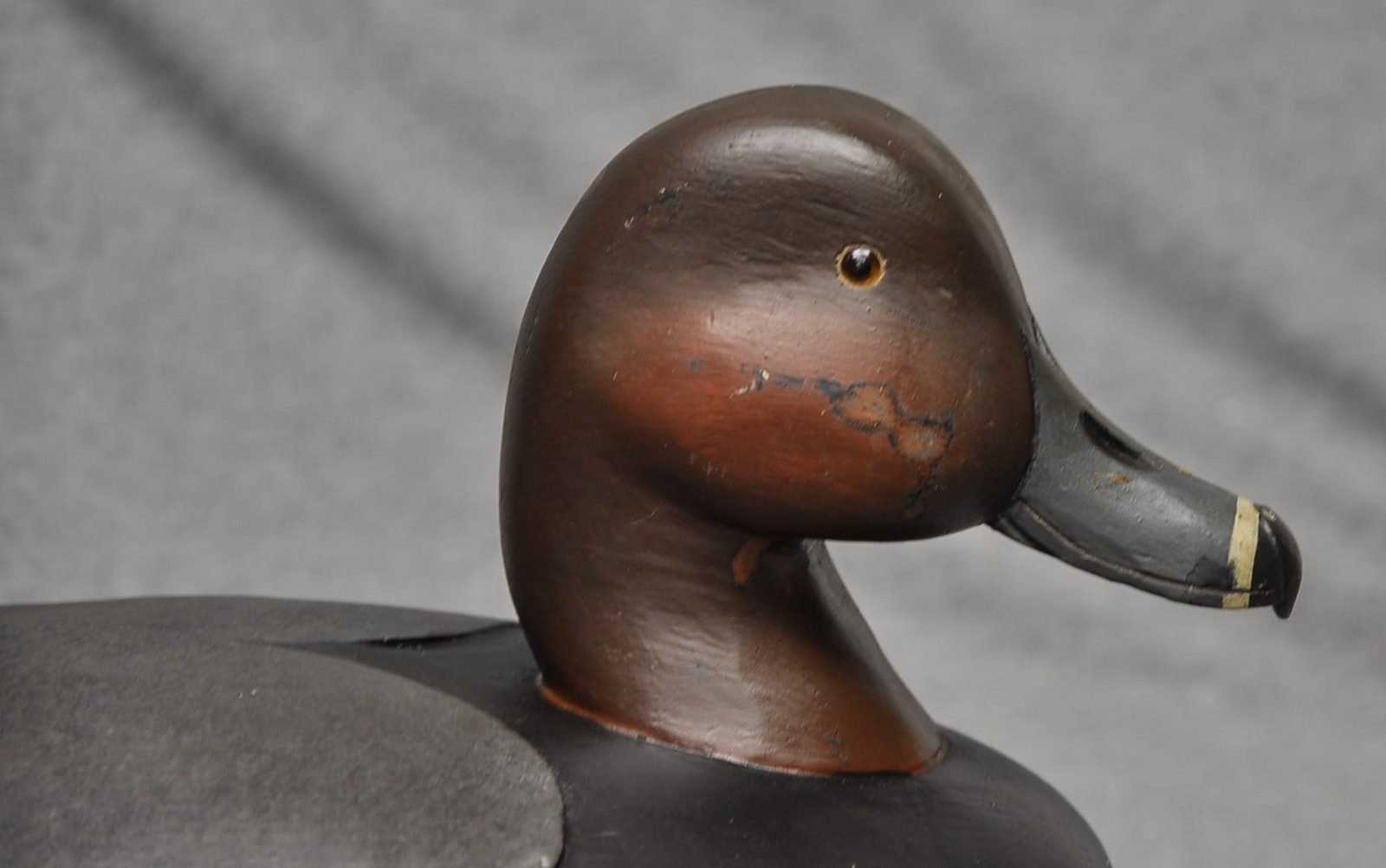 UNKNOWN MI. MAGNUM SIZE RED HEAD DRAKE DUCK DECOY OP WOOD NICELY CARVED