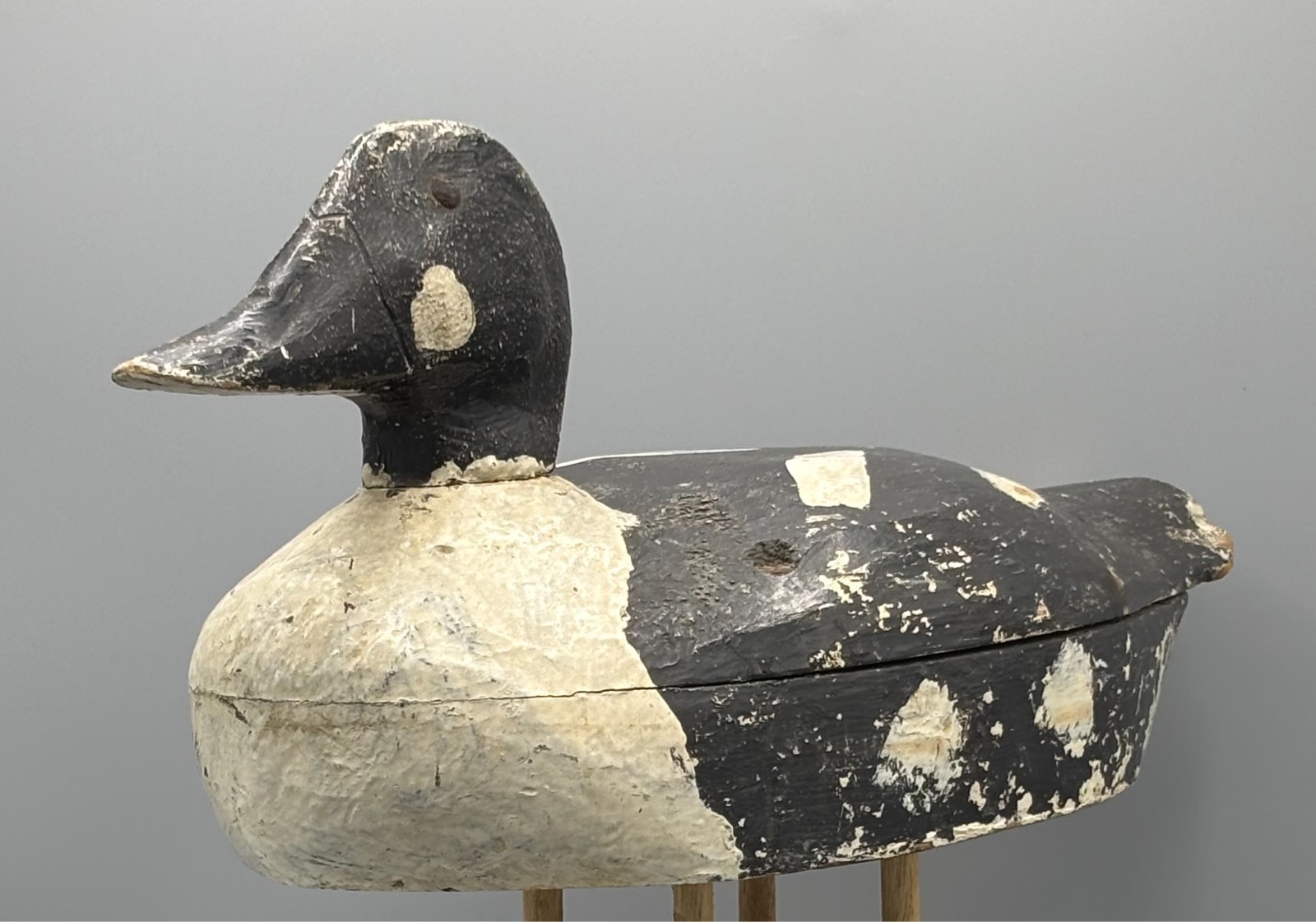 1ST OR 2ND QUARTER 20TH CENTURY WORKING GOLDENEYE DRAKE ***GREAT LAKES AREA***