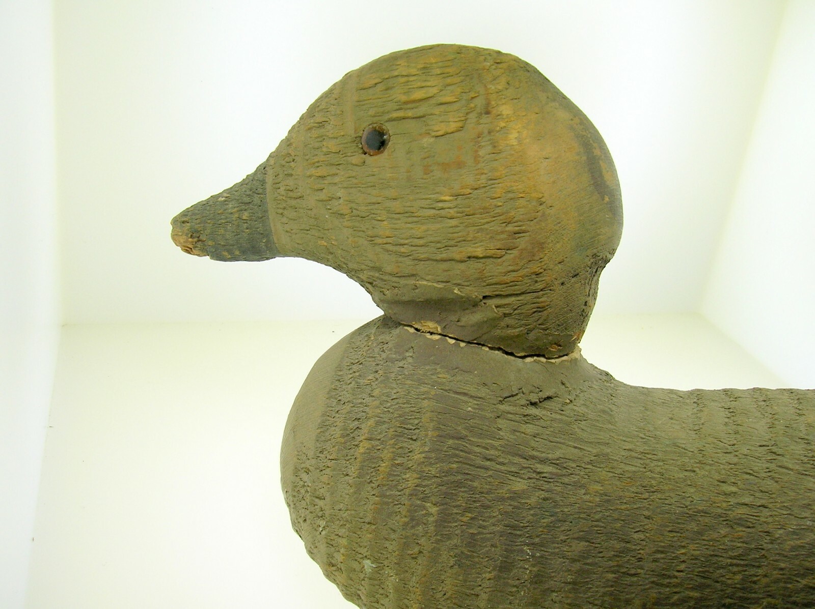 ANTIQUE WOODEN DUCK DECOY MARKED VICTOR GLASS EYE – 16 1/8″ LONG – 1 OF 67