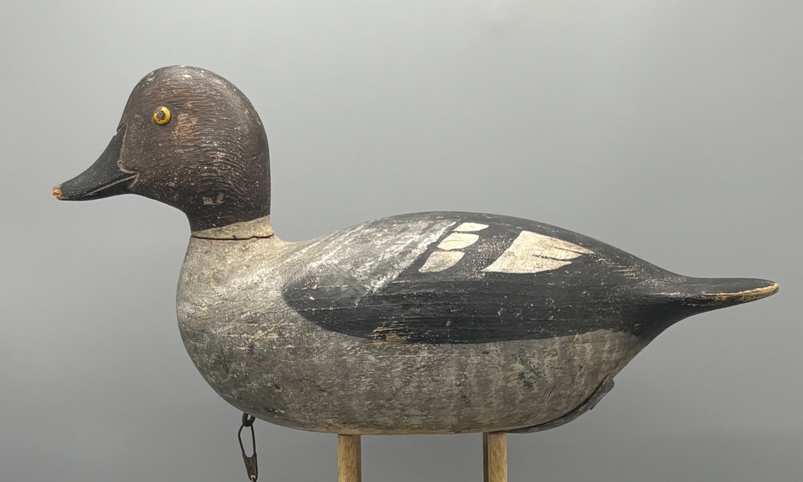 JULIUS MITTLESTEADT (1888-1957),BUFFALO, NY GOLDENEYE HEN ANTIQUE DECOY *ORG PNT