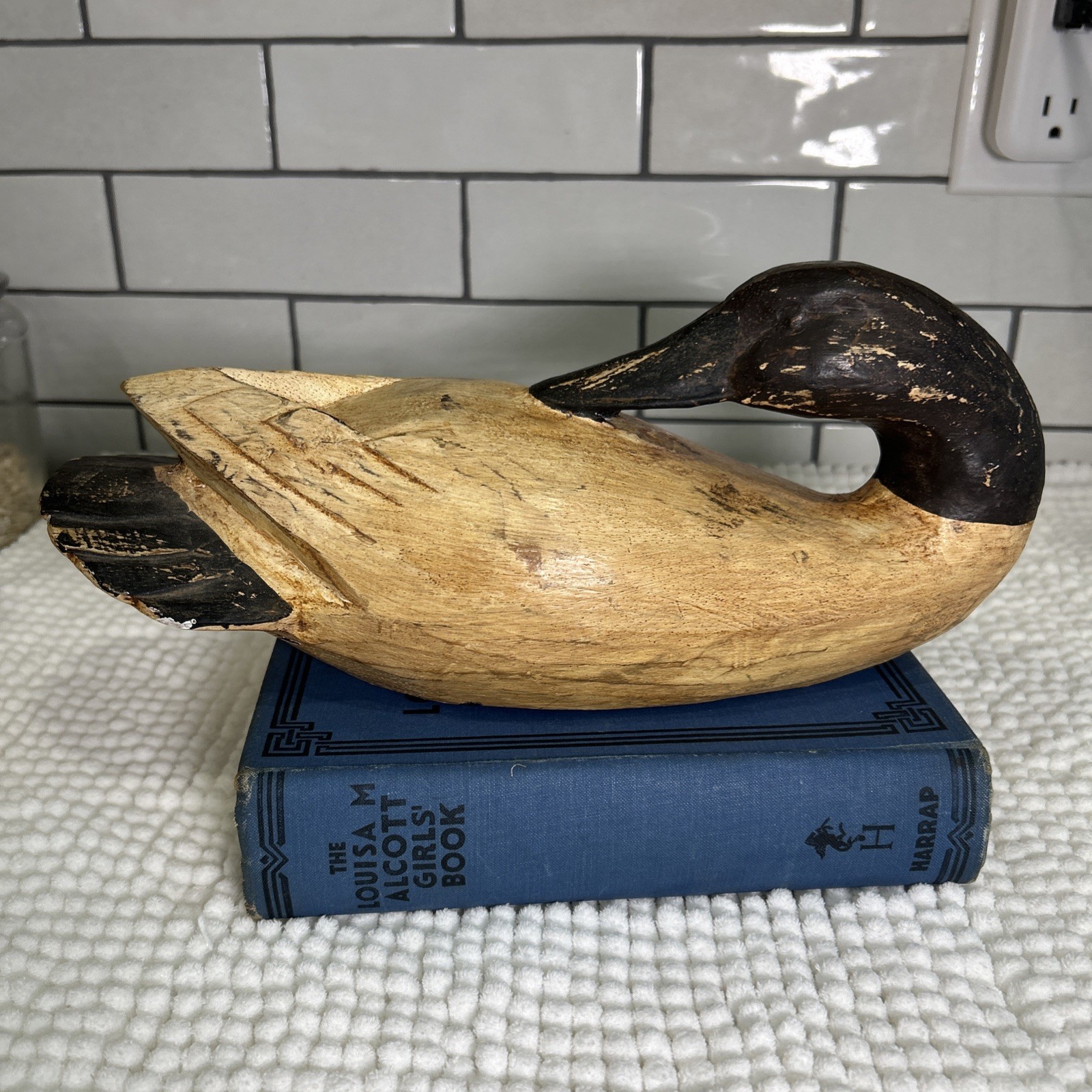 Hand Carved Wooden Duck Decoy Solid Body Primitive Vintage