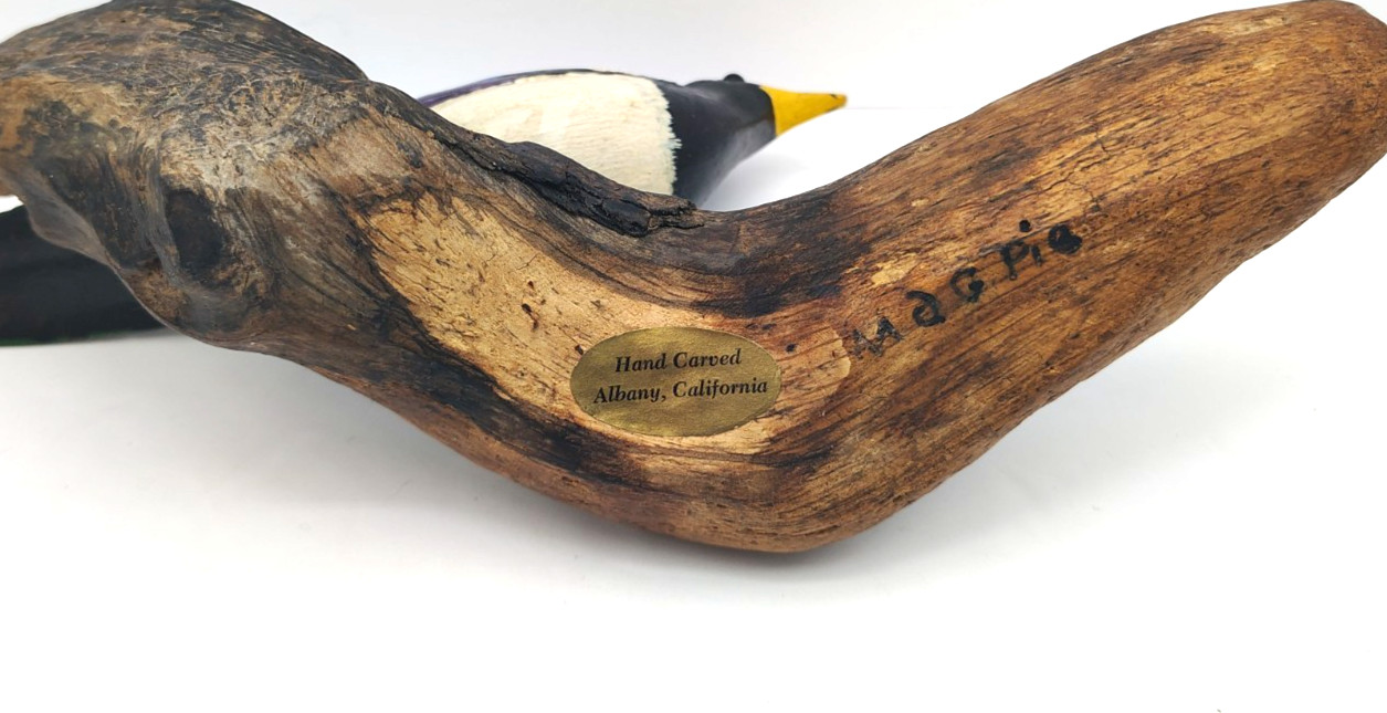 Vintage Hand-Carved Painted Wooden Magpie Bird Decoy Sculpture Binninger 5 x 11″