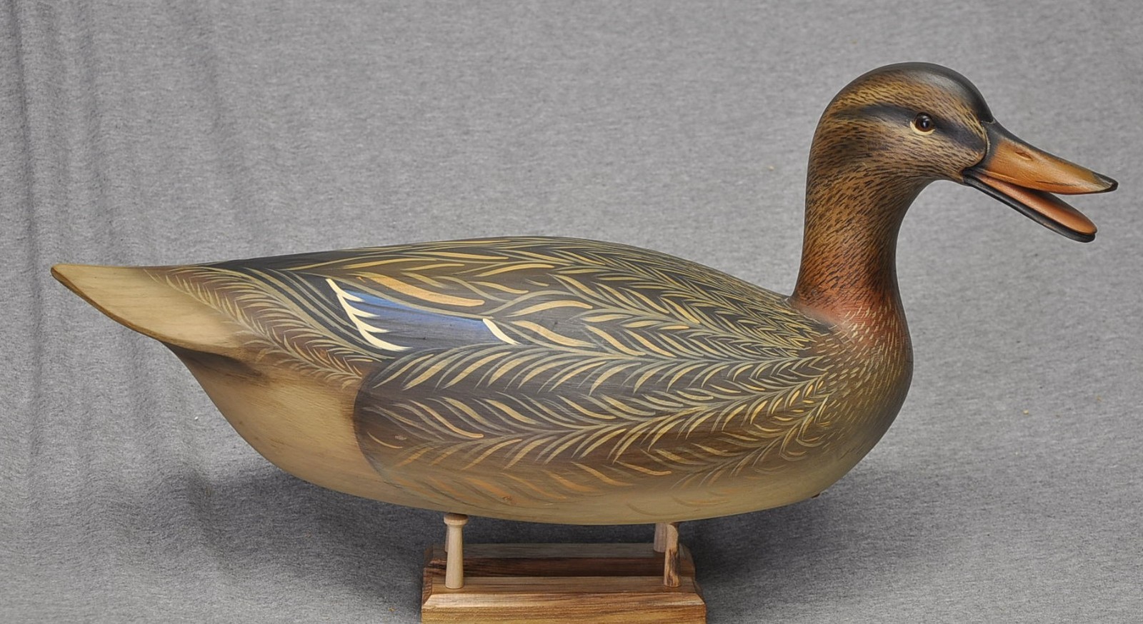 AWESOME SEAN SUTTON calling MALLARD HEN DUCK DECOY ORIGINAL PAINT EXC. CONDITION