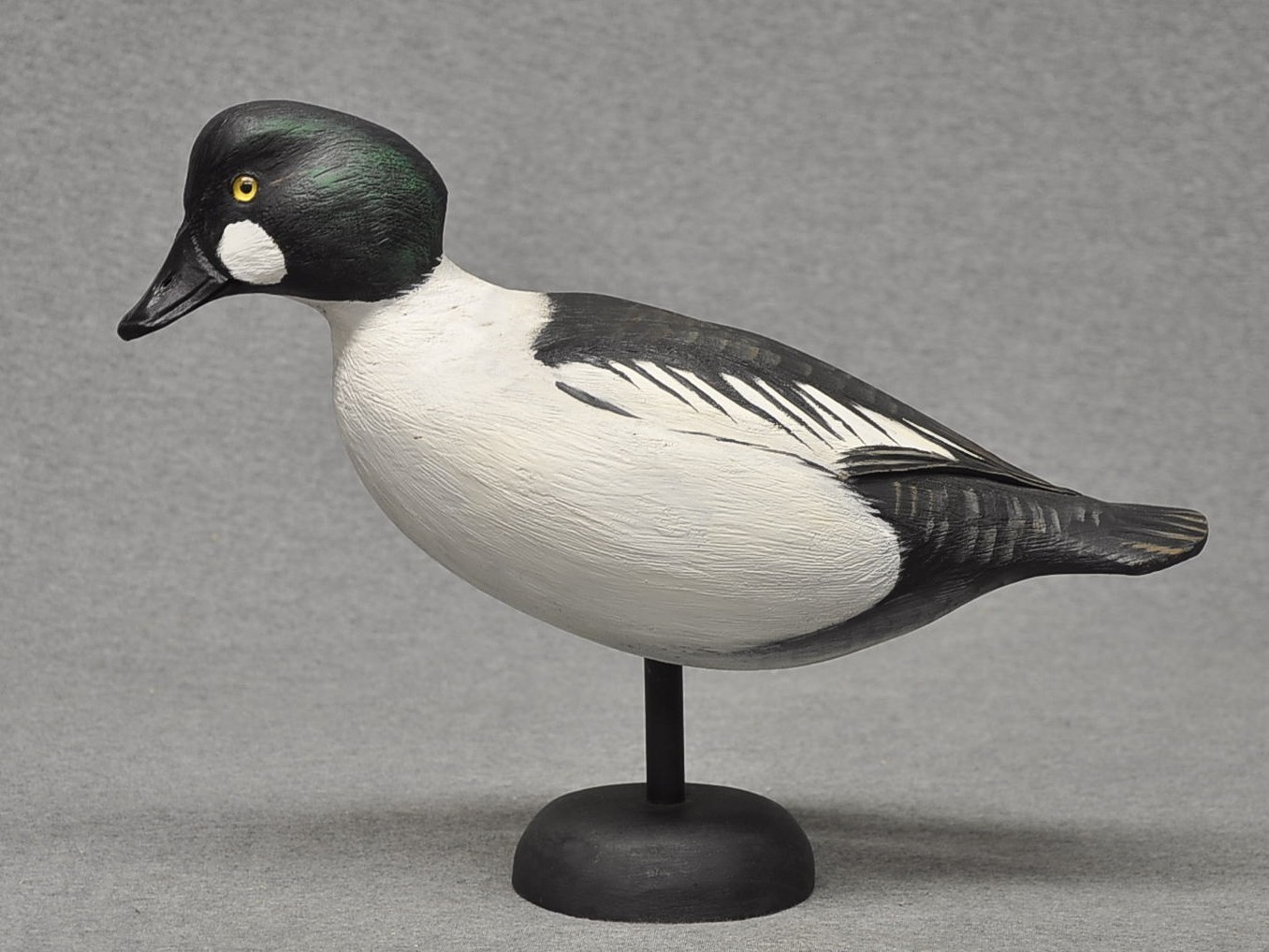 MIKE BORRETT WI HIGHLY DETAILED STANDING GOLDENEYE DRAKE DUCK DECOY BRANDED OP