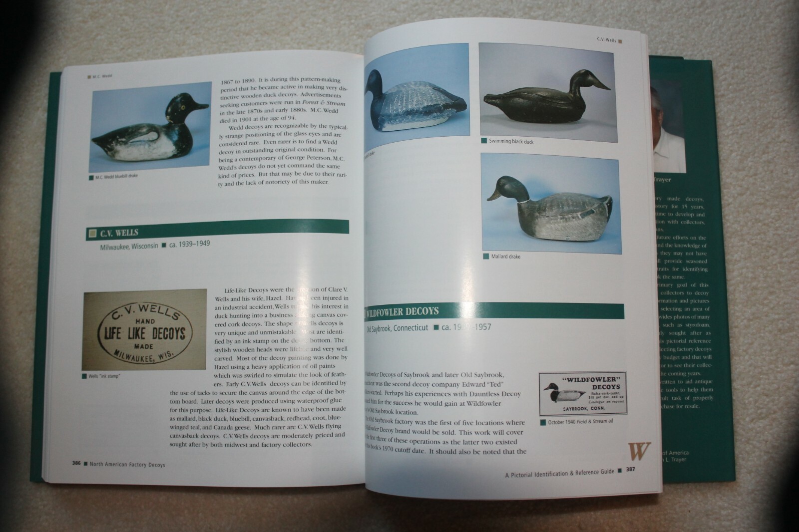 Hardback factory duck and shorebird decoy pictorial identification book
