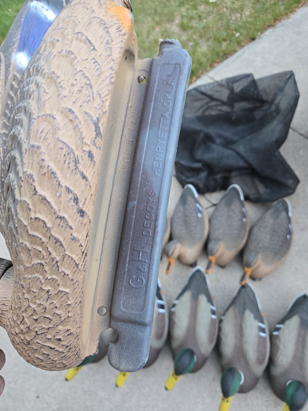 G&H Mallard Duck Decoys Lot of 12 + Flambeau Drake – Rigged w/ Weights Hunting