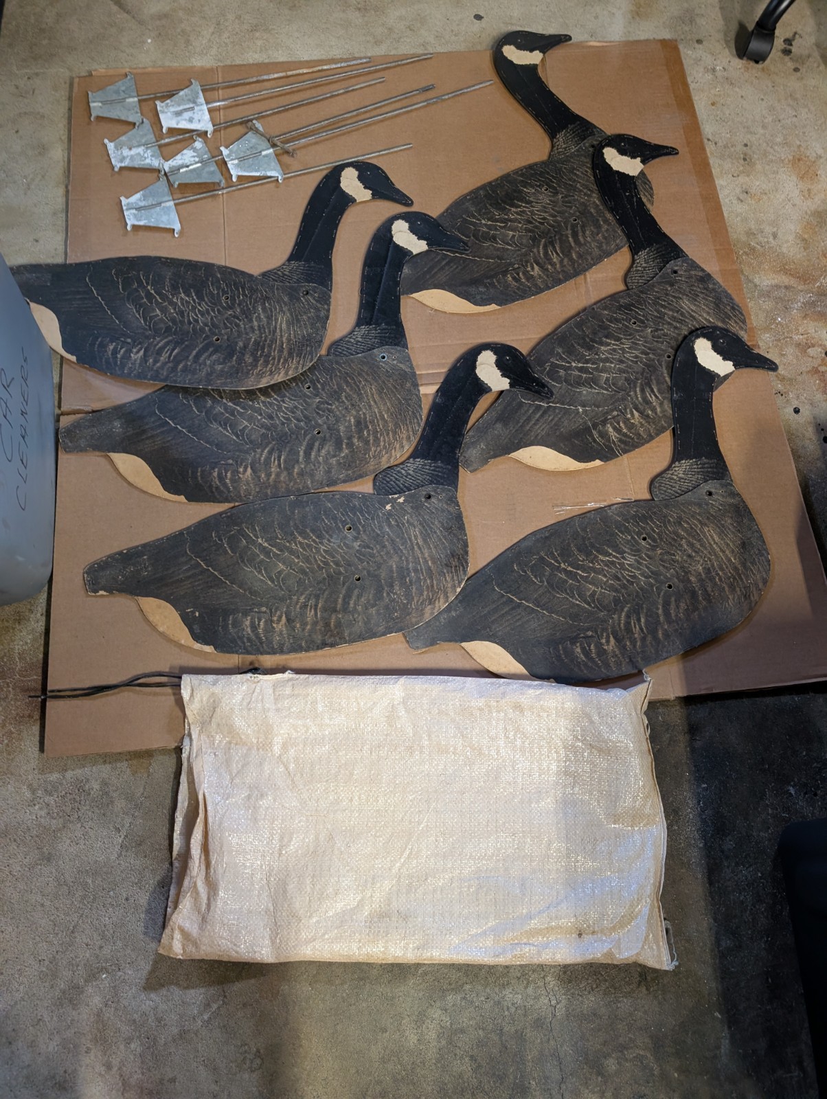 1940s Johnson’s Vintage Folding Stake Out Decoys Goose Set Of 6 With Stakes