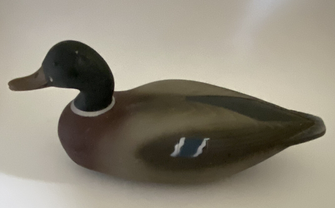 Vintage VICTOR MAJESTIC DECOYS D-10 Plastic Duck Decoy Made In USA Animal Trap