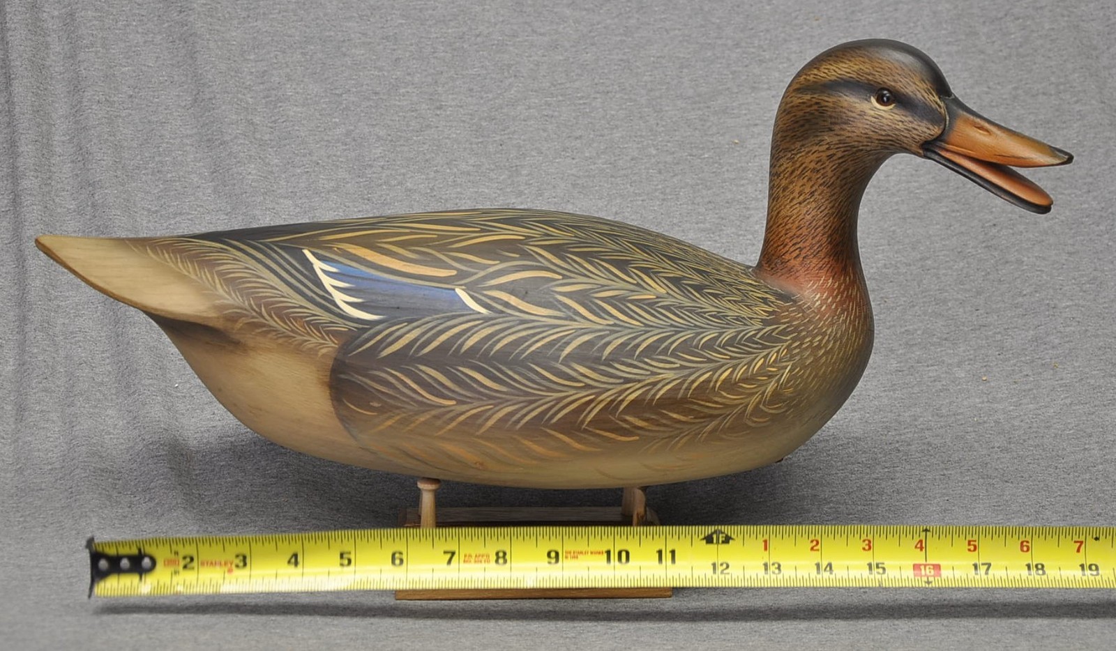 AWESOME SEAN SUTTON calling MALLARD HEN DUCK DECOY ORIGINAL PAINT EXC. CONDITION