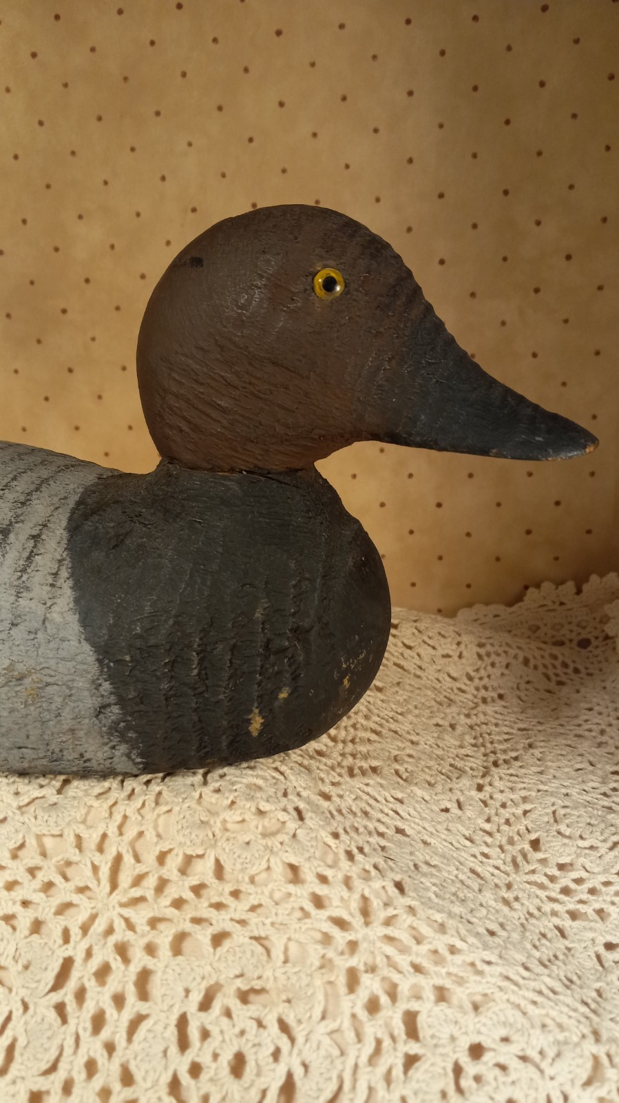 VINTAGE/ANTIQUE Animal Trap Co VICTOR Canvas Back Duck Decoy Wood Glass Eyes