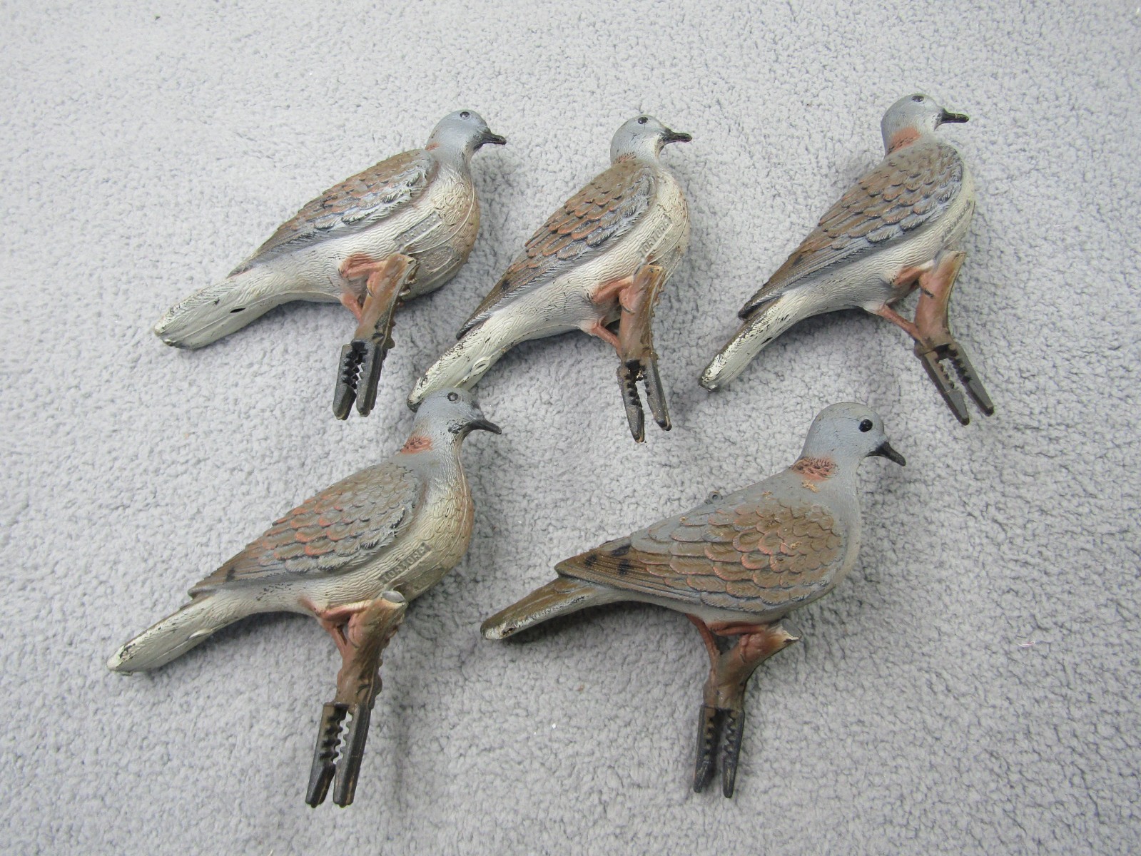 5 Vtg Tortora Plastic Dove Decoys Clip on Hang Sport Plast Made In Italy Hunting