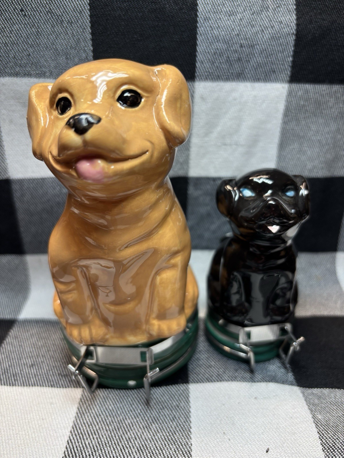 Ducks Unlimited Airtight 2 Containers collectibles Memorabilia Rare Decoy Dogs