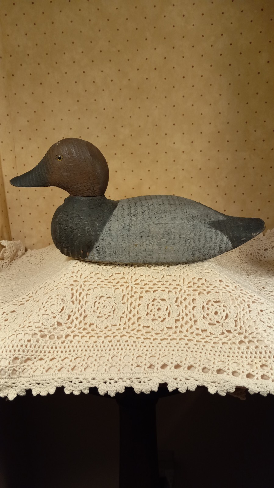 VINTAGE/ANTIQUE Animal Trap Co VICTOR Canvas Back Duck Decoy Wood Glass Eyes