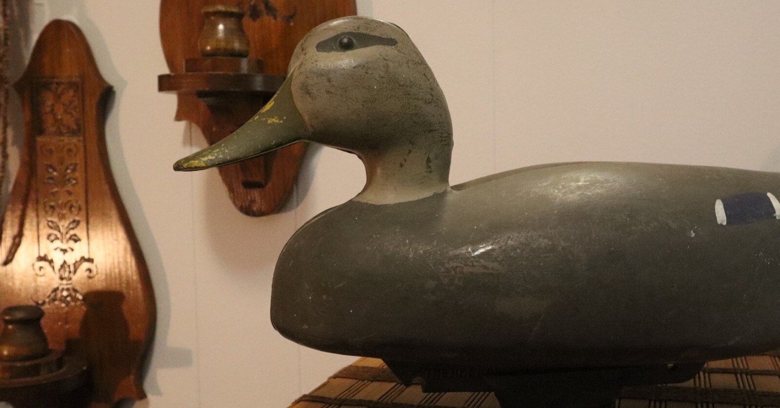 VINTAGE DUCK DECOY, SIGNED D Primdahl 1975, HANDPAINTED HAND CARVED PATINA