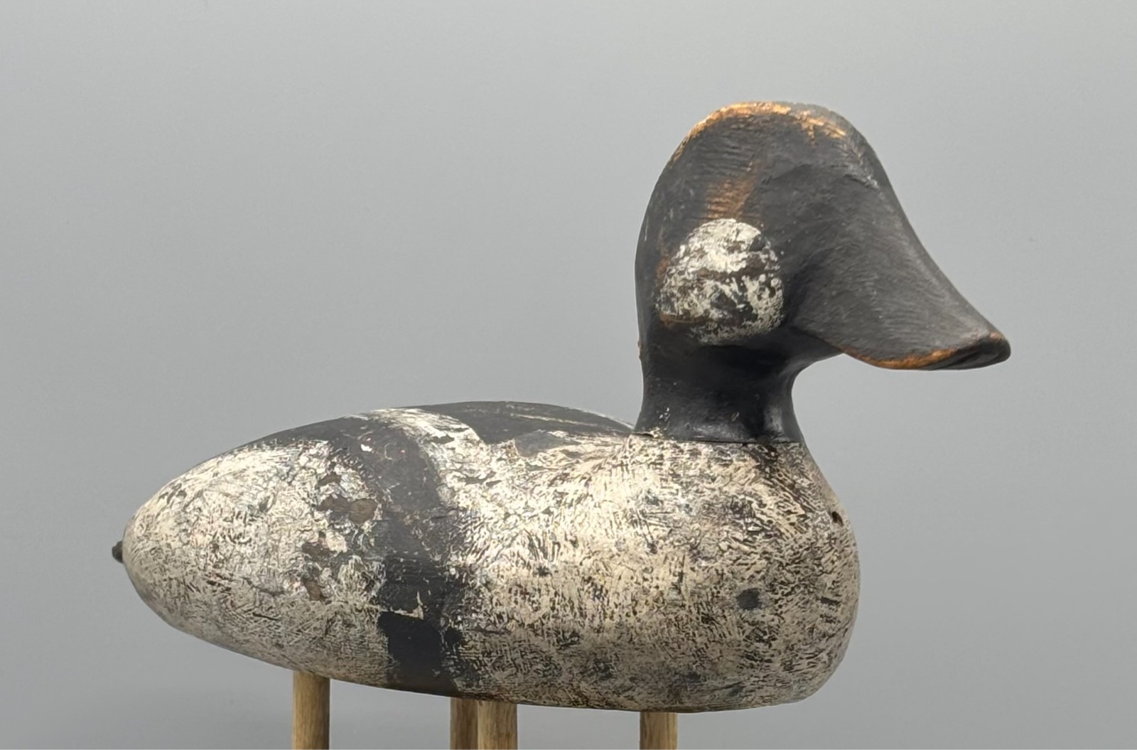 **EARLY** GOLDENEYE DRAKE ANTIQUE WOODEN DUCK DECOY W/SERIFIED “E” & ERLY PNT