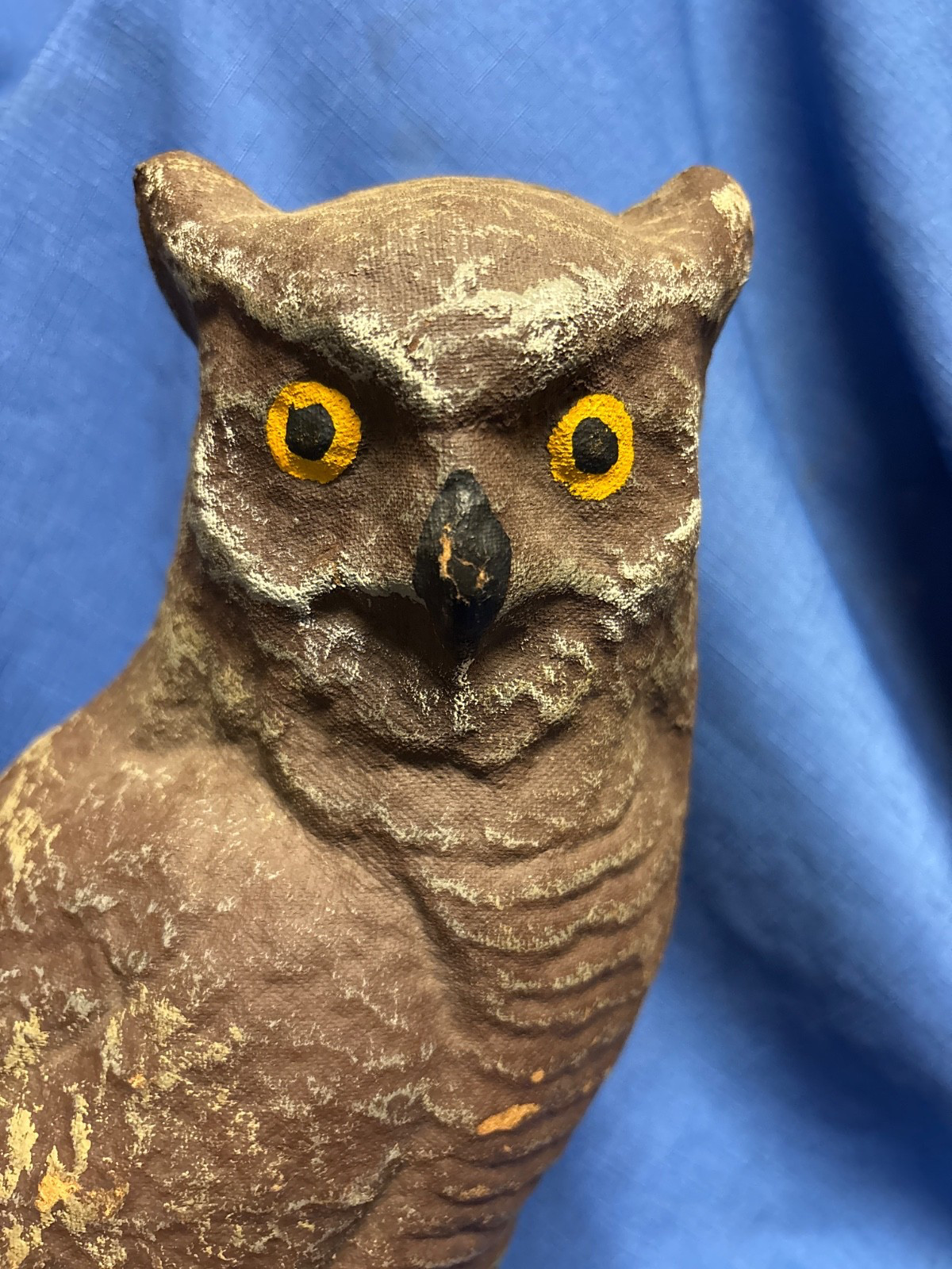 VINTAGE PAPER MACHE CARRY-LITE OWL DECOY 13″ TALL – ORIGINAL PAINT