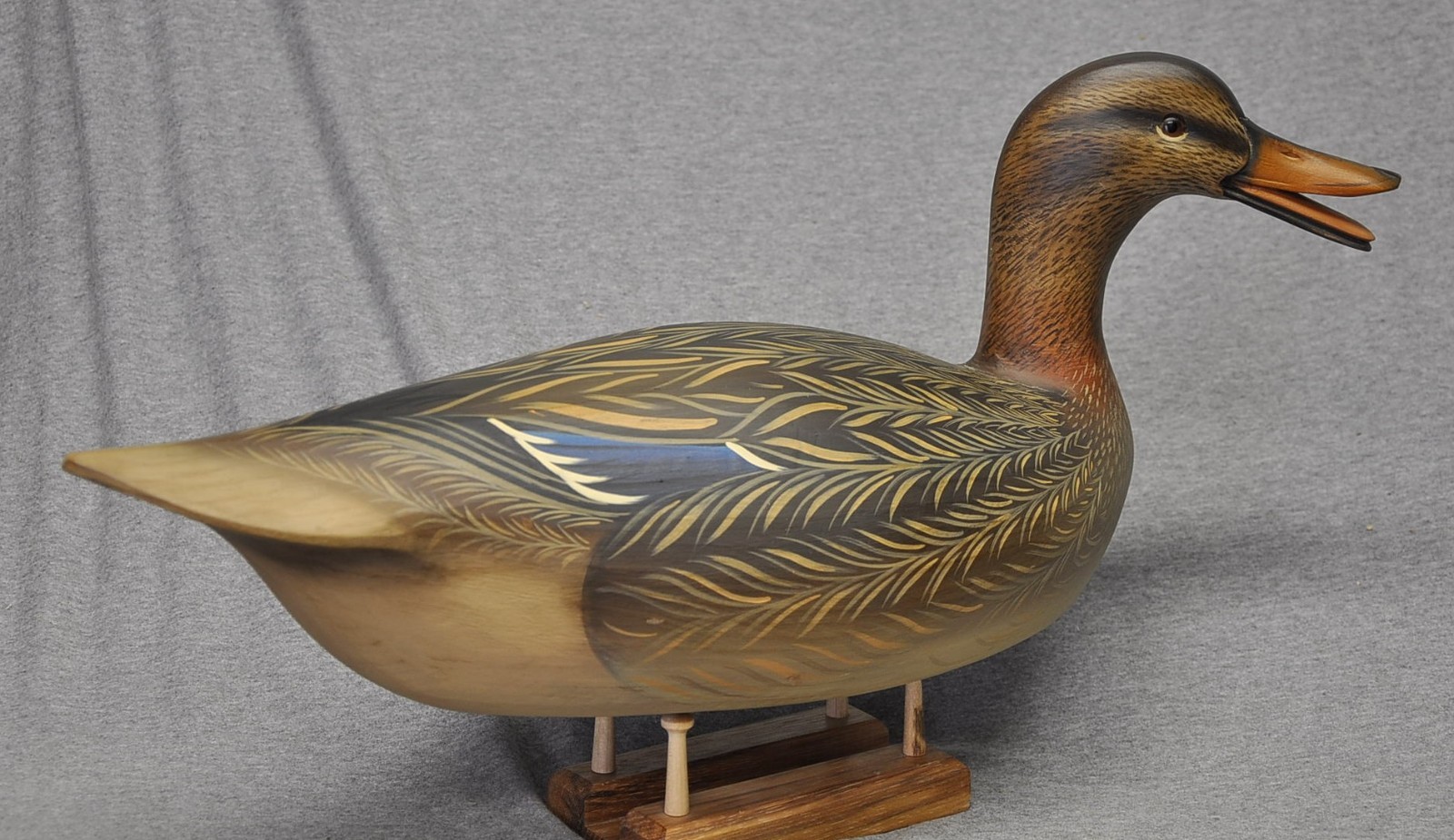AWESOME SEAN SUTTON calling MALLARD HEN DUCK DECOY ORIGINAL PAINT EXC. CONDITION