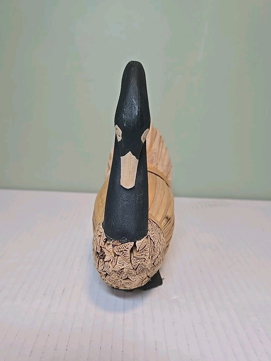 3 Vintage Canadian Geese ~Straw Corn Husk Reed Wood~Folk Art 8″- 23″ Decoys