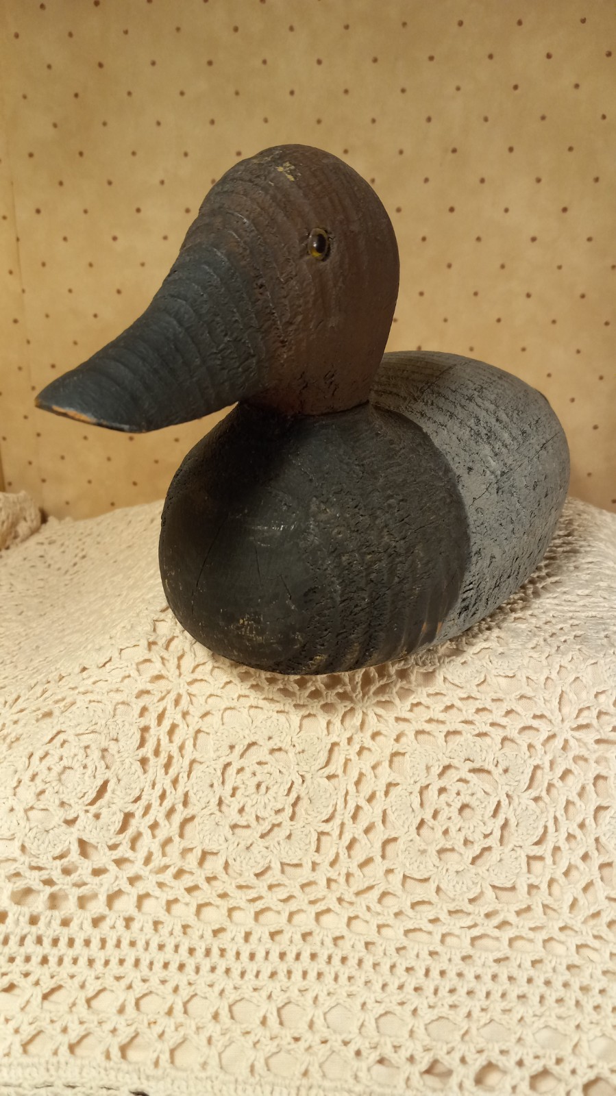 VINTAGE/ANTIQUE Animal Trap Co VICTOR Canvas Back Duck Decoy Wood Glass Eyes