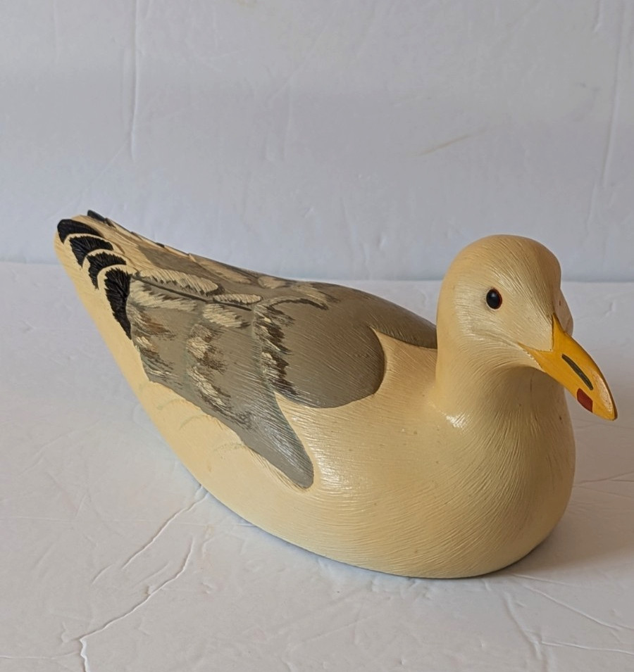 VTG. Solid wood, handmade Wild Fowler Seagull Confidence Decoy 1983/14″ L, 5″ T