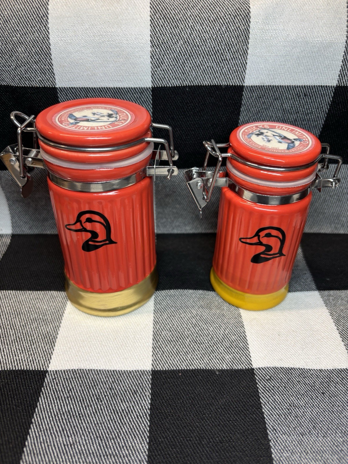 Ducks Unlimited Airtight 2 Containers collectibles Memorabilia Rare Shell Decoy