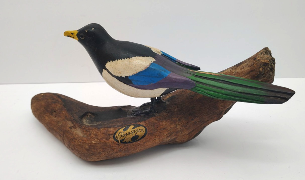 Vintage Hand-Carved Painted Wooden Magpie Bird Decoy Sculpture Binninger 5 x 11″
