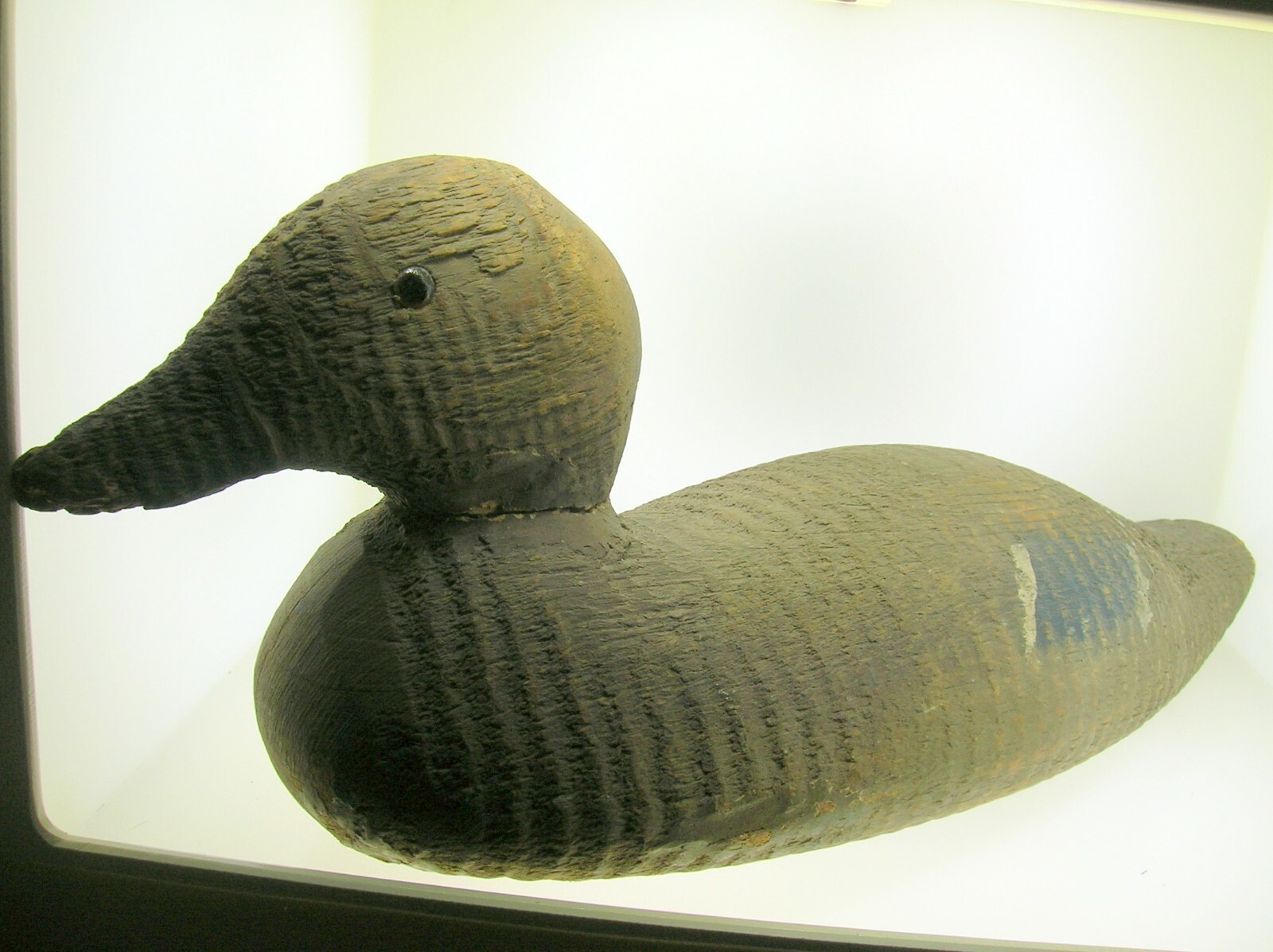 ANTIQUE WOODEN DUCK DECOY MARKED VICTOR GLASS EYE – 16 1/8″ LONG – 1 OF 67