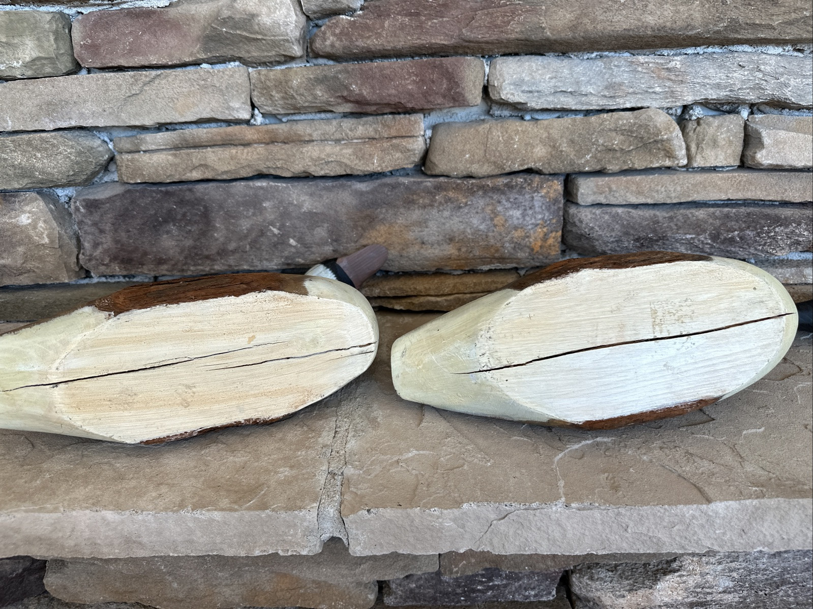 Vtg Pair Hand Carved Wood Canada Goose Bird Decoy Unsigned Hand Painted Geese