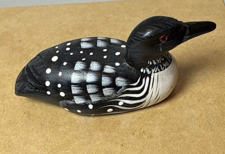 Vintage Hand Carved Common Loon Wooden Bird Decoy Figurine Folk Art 4.5”