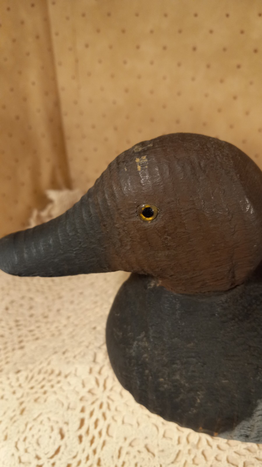 VINTAGE/ANTIQUE Animal Trap Co VICTOR Canvas Back Duck Decoy Wood Glass Eyes
