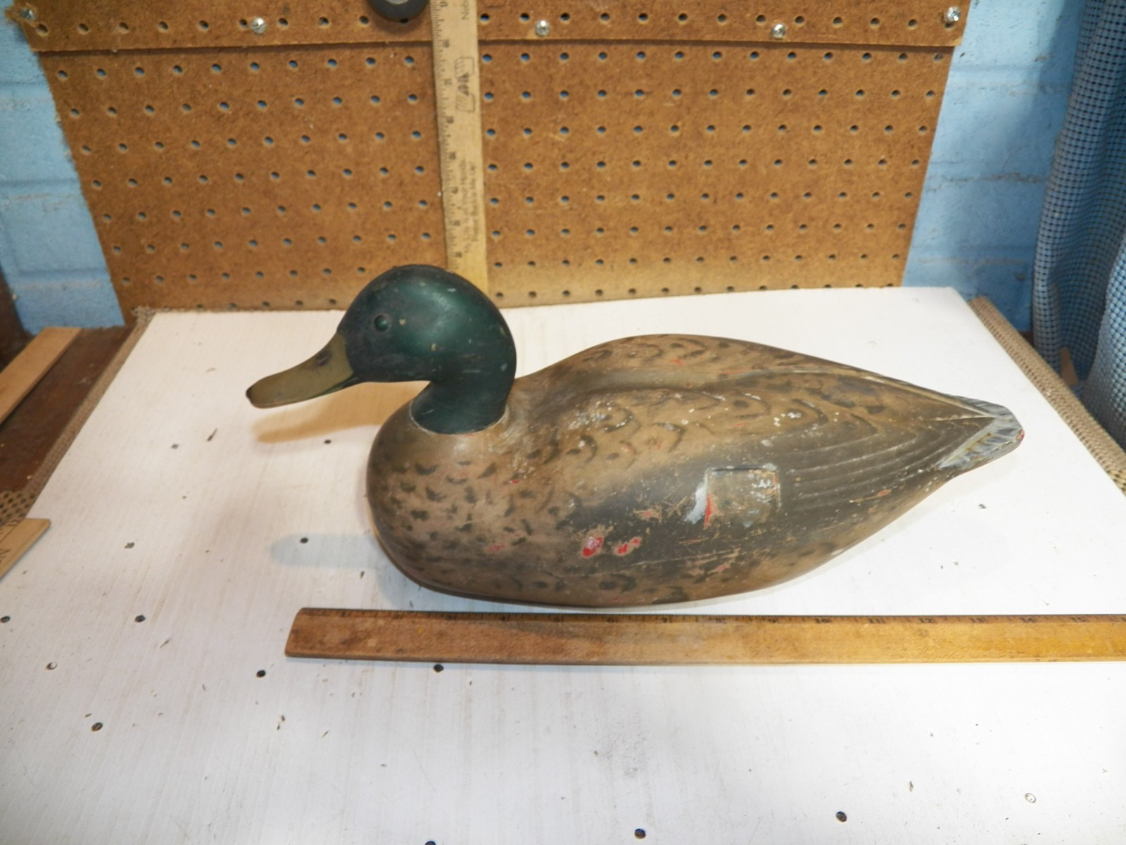 Vintage ANIMAL TRAP COMPANY Victor D-10 Mallard Duck Decoy