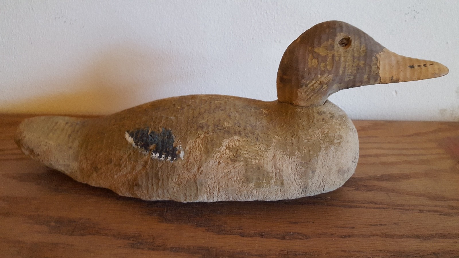 EARLY ANTIQUE DUCK DECOY WITH ORIGINAL PAINT FROM MARYLAND