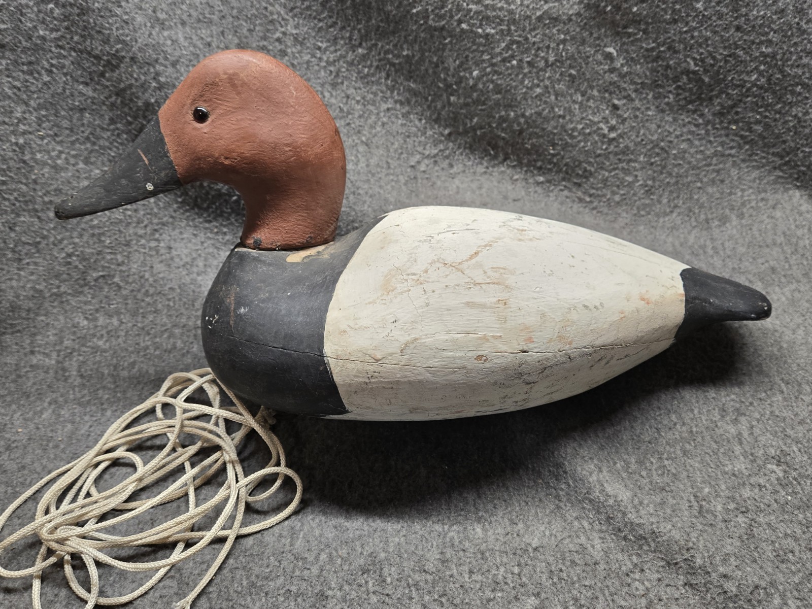 VINTAGE WOOD UNKNOWN CANVASBACK DRAKE DUCK DECOY ORIG PAINT GLASS EYES 16″