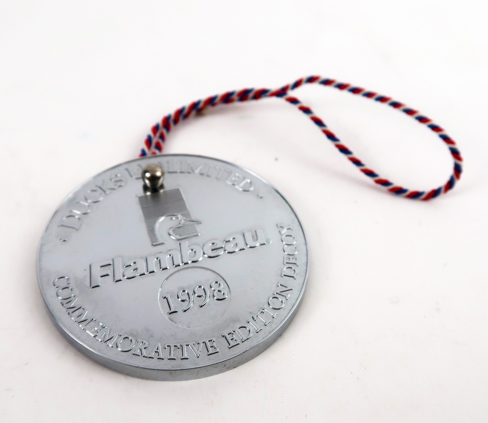 Ducks Unlimited 1998 Flambeau Commemorative Edition Decoy Plastic Medallion
