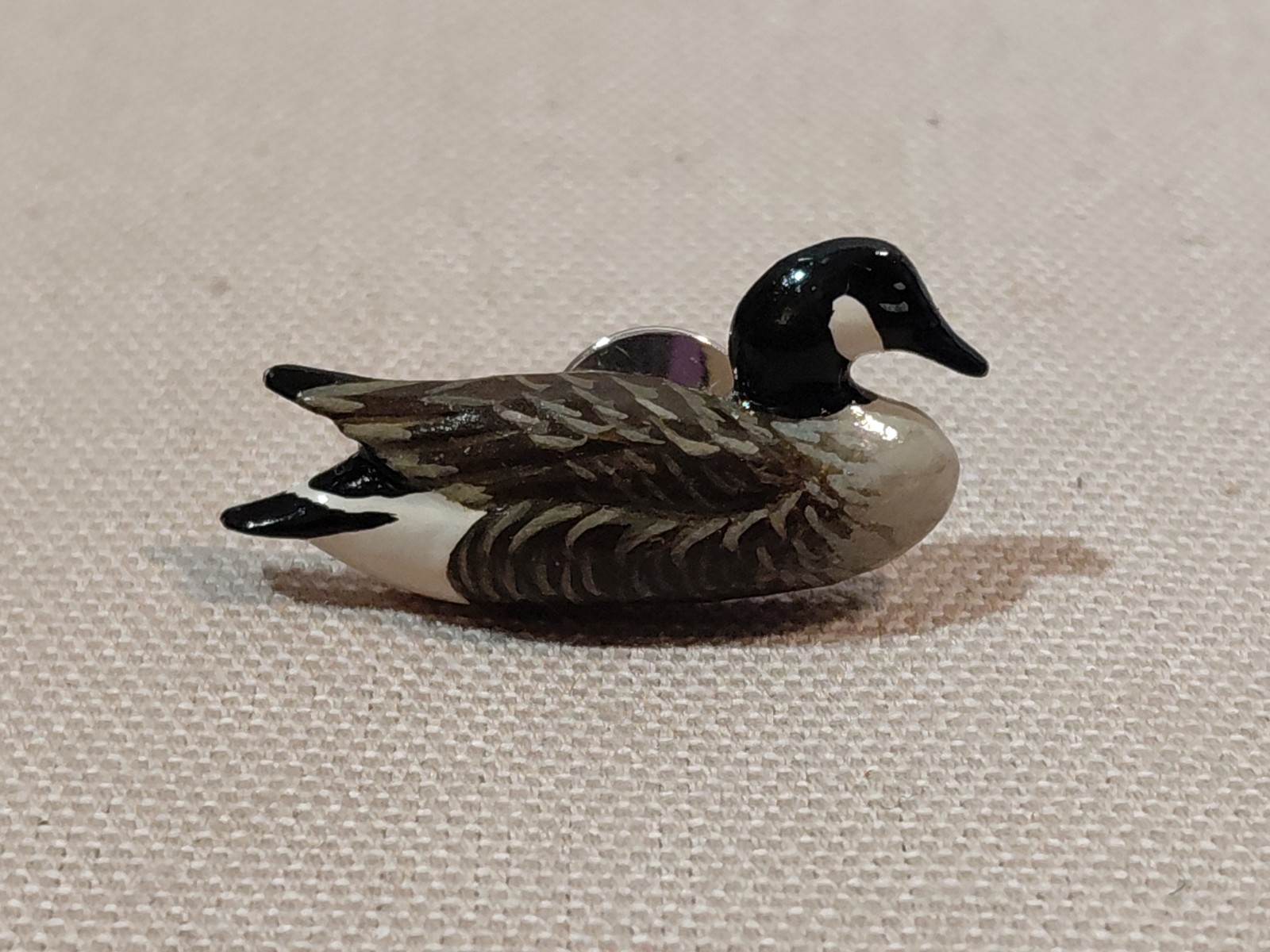 Oliver Lawson Crisfield Md Mini Carved Goose Decoy Swimming Decorative Pinback
