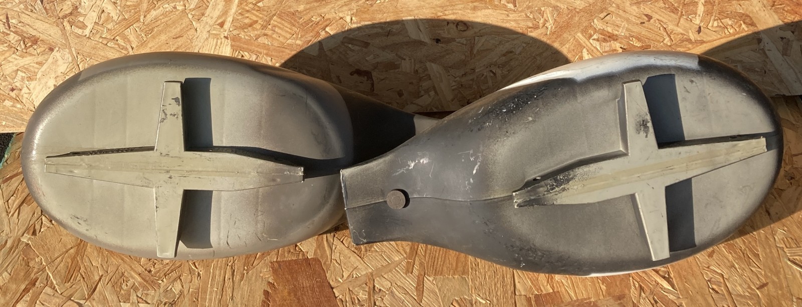 VICTOR D-9 BLUEBILL DRAKE & HEN ORIGINAL Factory Paint DECOYS 50+ years old