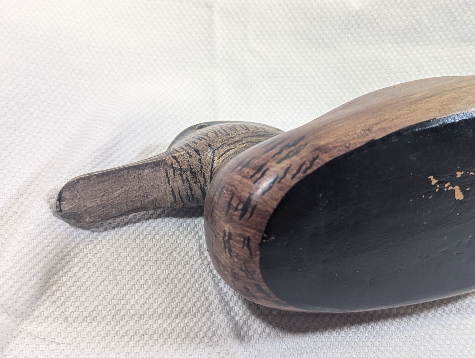 Hand carved hand painted wooden duck decoy 10 1/2″ glass eye amazing detail